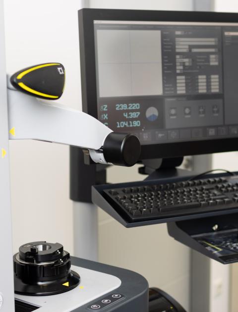 Unser Werkzeugmanagementsystem unterstützt uns qualitativ hochwertige Bauteile zu produzieren. 