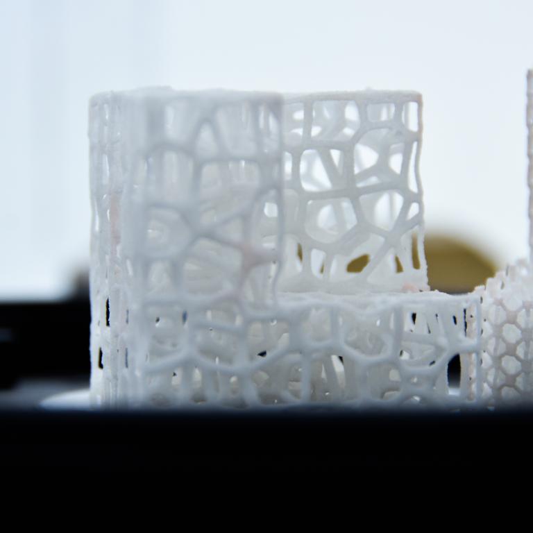Additiv gefertigte Bauteile aus TPU sind vielseitig einsetzbar. Die Elastizität lässt sich durch die Konstruktion und die Druckparameter steuern. 